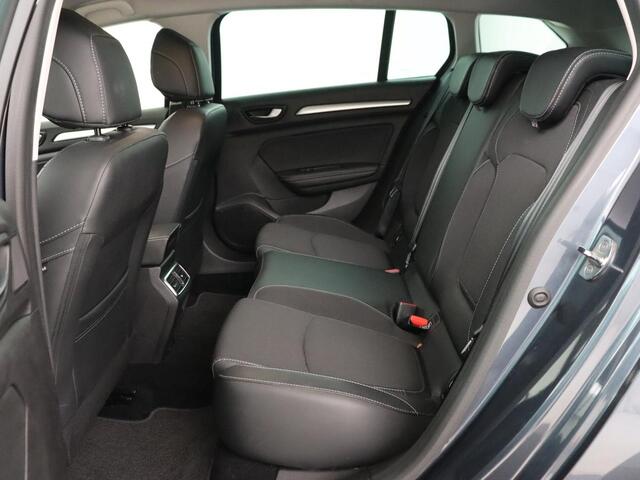 Renault MEGANE 1.3 TCe Intens | Head-Up | Trekhaak | Camera | Carplay | Navigatie | Full LED | Keyless | Climate control | Cruise control | Bluetooth | Getint glas