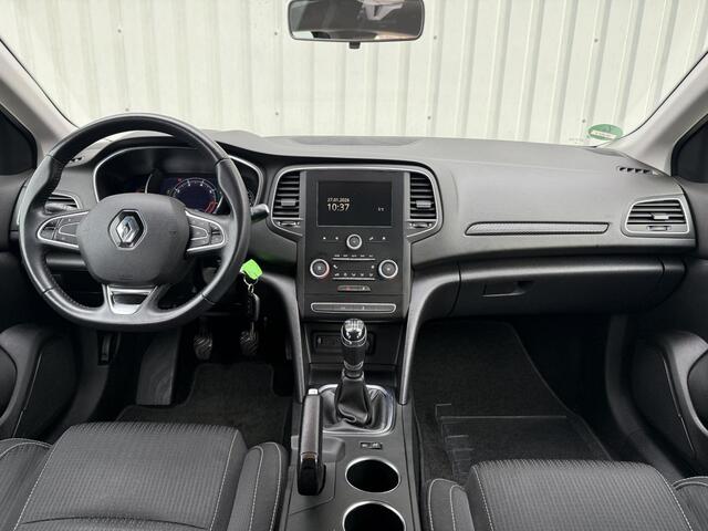 Renault MEGANE 1.3 TCe Zen / NL Auto / Trekhaak 1650 KG / Dealer Onderhouden / Navigatie / Cruise Control / Climate Control / Bluetooth / DAB Radio /