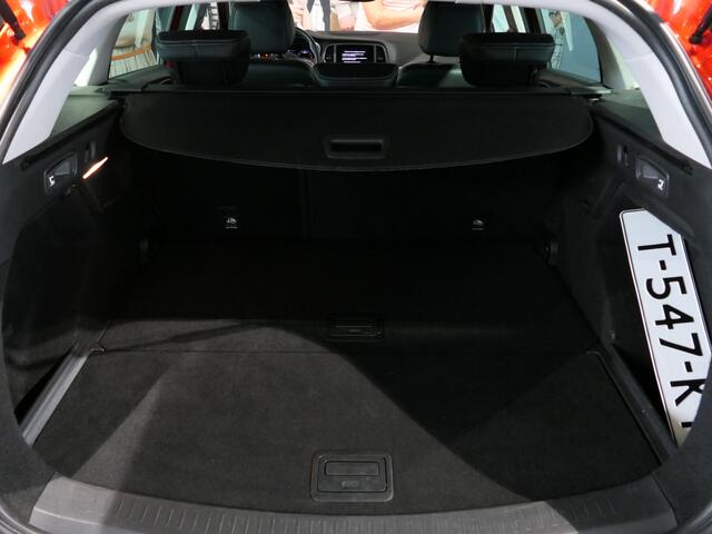 Renault MEGANE Estate 1.3 TCe 140 Techno *AUTOMAAT!* - Sensor v+a - Camera - Cruise - Apple carplay/ Android auto