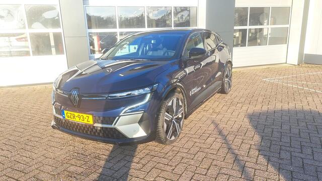 Renault MEGANE E-Tech comfort range iconic 60 kWh / Pack Advanced Driving Assist / All Season Banden / Betreft Demo vraag naar beschikbaarheid