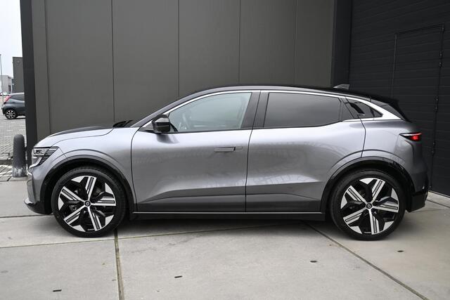 Renault MEGANE E-Tech comfort range iconic 60 kWh | HARMAN/KARDON | 360 CAMERA | STUUR/STOELVERWARMING | LEDER | ADAPT. CRUISE CONTROL | CLIMATE CONTROL | PDC | LMV