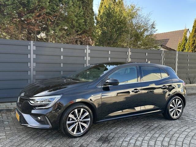 Renault MEGANE 140PK RS Line | BOSE Audio | Afn. Trekhaak | Keyless | Dodehoek detectie | Sportstoelen | Ambiant light | Park assist | AR Camera | Head up display