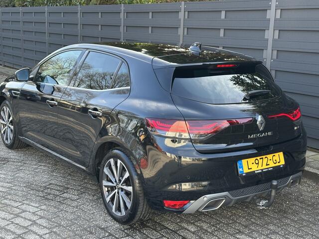 Renault MEGANE 140PK RS Line | BOSE Audio | Afn. Trekhaak | Keyless | Dodehoek detectie | Sportstoelen | Ambiant light | Park assist | AR Camera | Head up display