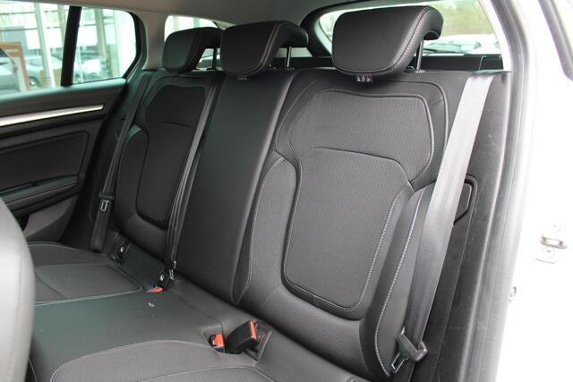 Renault MEGANE Estate 1.3 TCe 140 Techno | Trekhaak | Dodehoek herkenning | Cruise Control