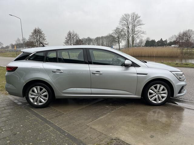 Renault MEGANE Estate 1.3 TCe 140PK Equilibre / Trekhaak / Apple Carplay - Android Auto / PDC V+A / Keyless /