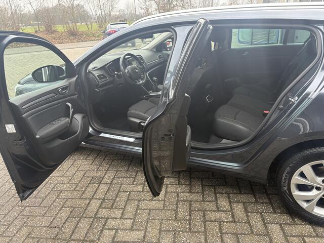 Renault MEGANE Estate 1.3 TCe Limited