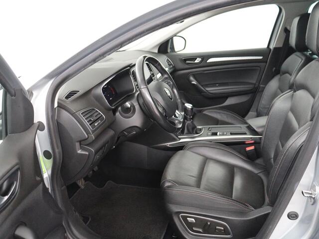 Renault MEGANE 1.3 TCe Business Edition One | Panoramadak | Leder | Stoelverwarming | Massage | Camera | Carplay | Keyless | Full LED | Navigatie | Cruise control