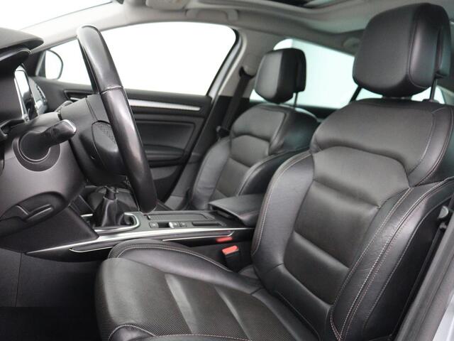 Renault MEGANE 1.3 TCe Business Edition One | Panoramadak | Leder | Stoelverwarming | Massage | Camera | Carplay | Keyless | Full LED | Navigatie | Cruise control