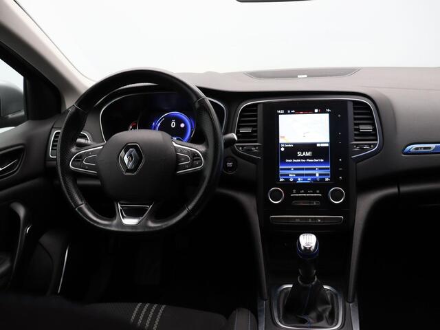 Renault MEGANE Estate 130pk TCe GT-Line | Bose | Trekhaak | Dodehoek detectie | Parkeersensoren rondom | Climate control | Achteruitrijcamera |