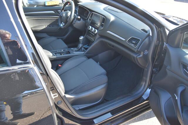 Renault MEGANE Estate 1.3 TCe 140 Equilibre , CLIMATR , CR CONTR , PDC V+A , LED KOPL ,