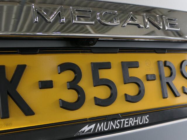 Renault MEGANE Estate 1.6 E-Tech Plug-In Hybrid 160 R.S. Line -DEALER ONDERHOUDEN! - SOH 96% - Dodehoek - Headup display - Sensor v+a - Parkeerassistent