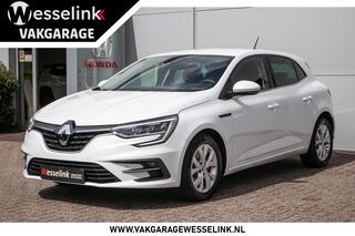 renault-megane-1.6-plug-in-hybrid-1