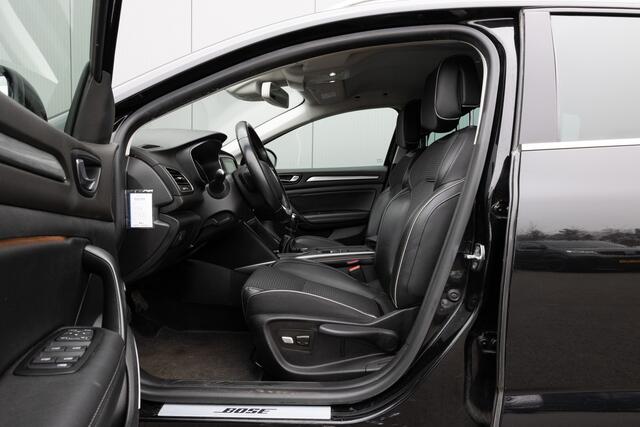 Renault MEGANE Estate 1.3 TCe Bose | CAMERA | TREKHAAK |