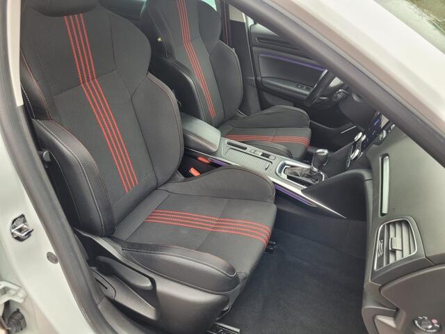 Renault MEGANE Estate 1.6 E-Tech Plug-In Hybrid 160 R.S. Line