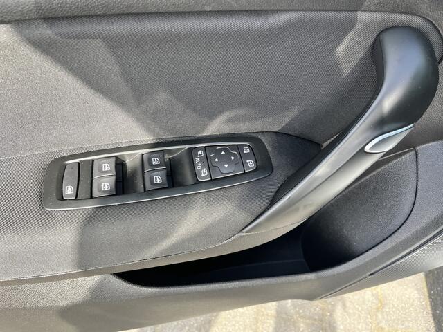 Renault MEGANE Estate 1.3 TCe Business Zen