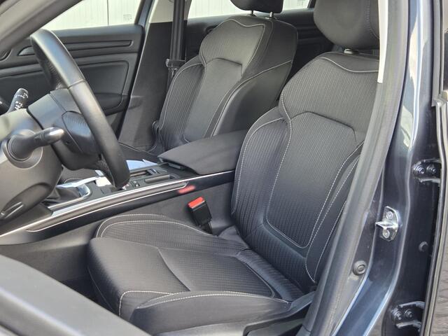 Renault MEGANE Estate 1.3 TCe Limited Trekhaak, Navigatie,