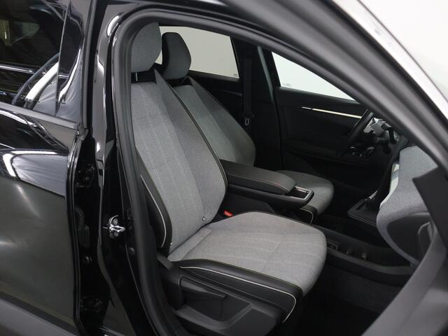 Renault MEGANE E-Tech EV60 Optimum Charge Techno | Warmtepomp | Trekhaak | Dodehoekdetectie | Cruise Control Adaptief | Apple Carplay/Android Auto | LED | DAB |