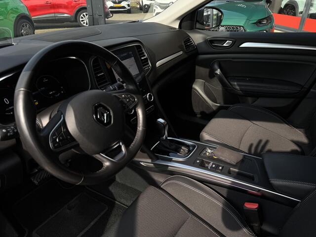 Renault MEGANE Estate E-Tech Plug-In Hybrid 160 Intens | Pack Parking | Head-up Display | Verwarmbare voorstoelen |