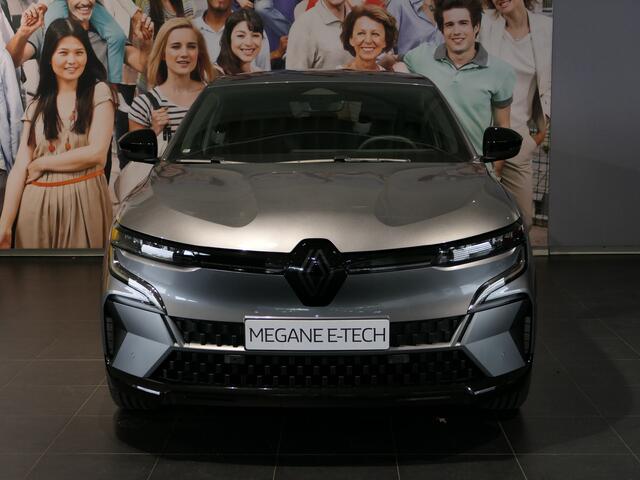 Renault MEGANE E-Tech comfort range esprit alpine 60 kWh - NIEUW! - Dodehoek - Sensor v+a - Stoel + stuurverwarming - Clima