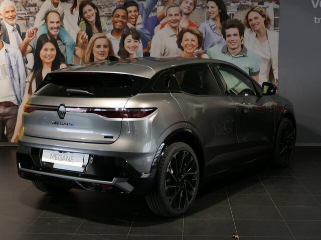 Renault MEGANE E-Tech comfort range esprit alpine 60 kWh - NIEUW! - Dodehoek - Sensor v+a - Stoel + stuurverwarming - Clima