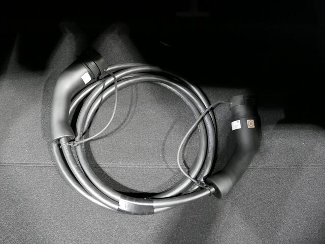 Renault MEGANE E-Tech comfort range esprit alpine 60 kWh - NIEUW! - Dodehoek - Sensor v+a - Stoel + stuurverwarming - Clima