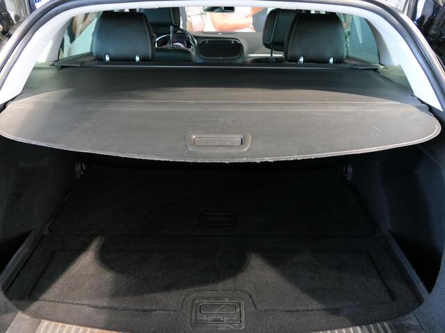 Renault MEGANE Estate 1.2 TCe Bose - Allseasons - Trekhaak - Stoelmassage - Cruise - Sensor Achter