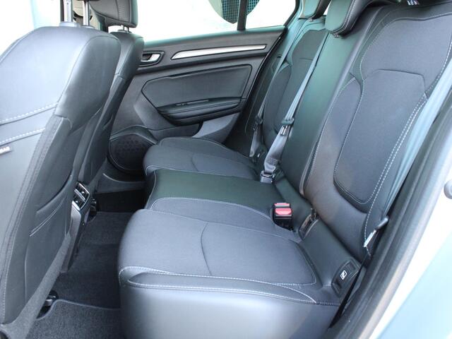 Renault MEGANE Estate 1.6 E-Tech Plug-In Hybrid 160 R.S. Line | APPLE CARPLAY/ ANDROID AUTO |