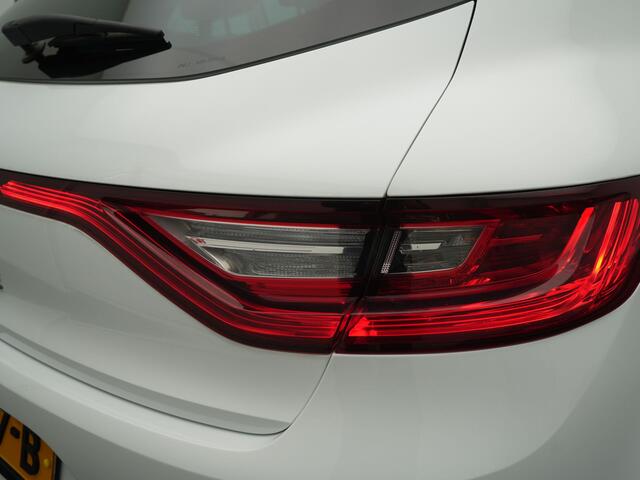 Renault MEGANE TCe 130 Zen - RIJKLAARPRIJS - All Seasonbanden - 17 inch velgen - Cruise Control