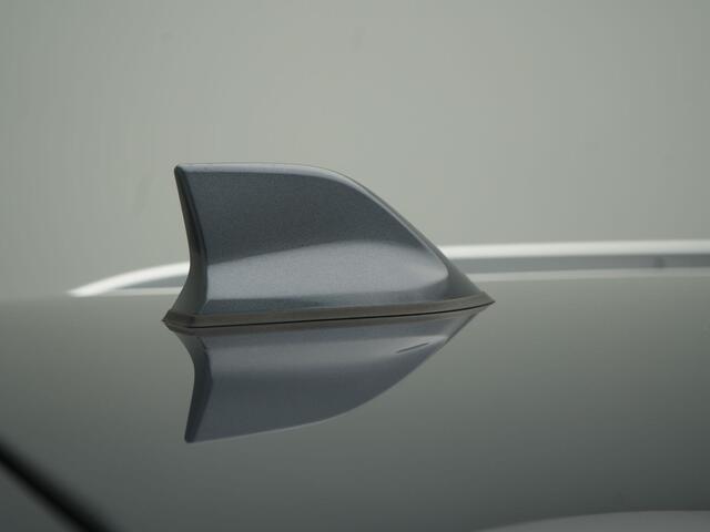 Renault MEGANE Estate TCe 140 Techno - RIJKLAARPRIJS - All Seasonbanden - Achteruitrijcamera - Cruise Control - Dealeronderhouden