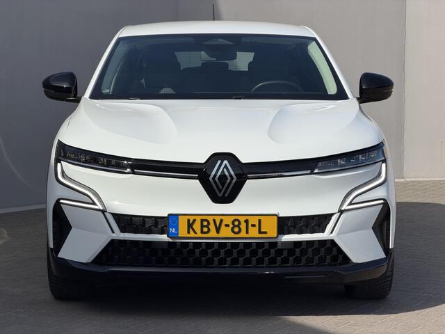 Renault MEGANE E-Tech EV40 Boost Charge Equilibre Automaat / Dealer Onderhouden / Achteruitrijcamera / Navigatie Apple Carplay Android / 18" LM met All season banden / DAB /