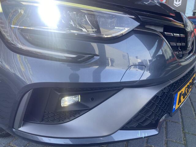Renault MEGANE Estate 1.3 TCe R.S. Line / Trekhaak / Navigatie / Achteruitrijcamera/ Climate Control / Head-up display / BOSE Premium Sound System