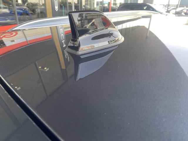 Renault MEGANE Estate 1.3 TCe R.S. Line / Trekhaak / Navigatie / Achteruitrijcamera/ Climate Control / Head-up display / BOSE Premium Sound System