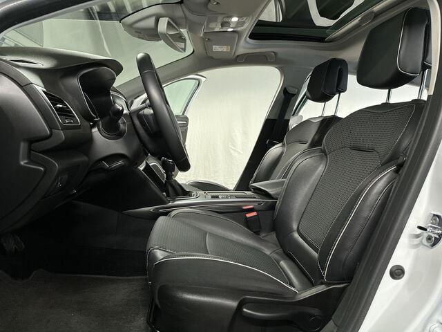 Renault MEGANE Estate 1.3 TCe 140 Bose Trekhaak | Pano | LED