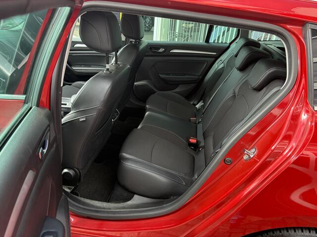 Renault MEGANE Estate 1.3 TCe Intens | NL-Auto | Trekhaak | Navigatie | Climate Control | Parkeersensoren | LED, DAB | Cruise Control | Lichtmetaal | Apple Carplay & Android Auto