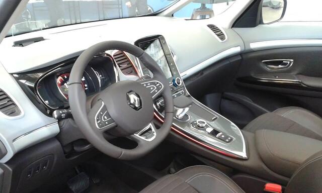 Renault MEGANE E-Tech Comfort Range Evolution Business 60 kWh | 98,9% SOH | Lichtmetalen velgen 18" | Parkeersensoren en achteruitrijcamera | Apple Carplay/Android Auto