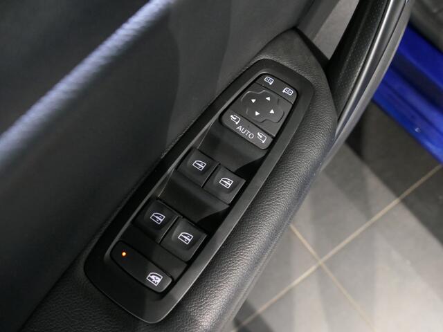 Renault MEGANE Estate 1.3 TCe 140 Techno - Trekhaak - Dodehoek - Parkeerassistent - Uitparkeerwaarschuwing