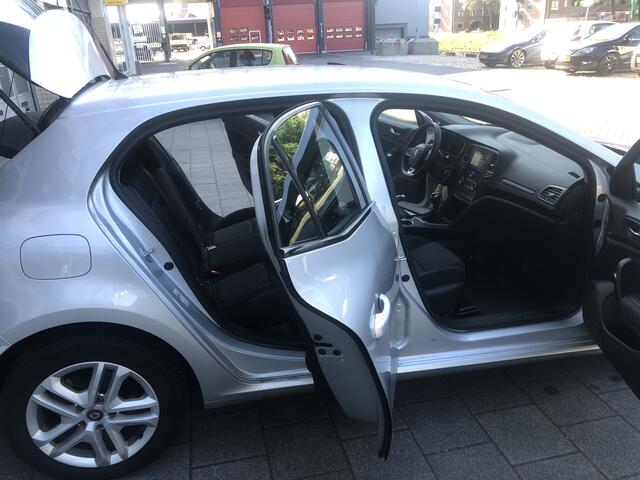 Renault MEGANE 1.3 TCe Zen(cruise,park.s,clima)