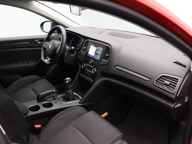 Renault MEGANE Estate dCi 110pk Eco2 Limited | Navigatie | Cruise Control | Climate Control | Verwarmde voorstoelen | Trekhaak | 2e eigenaar!|