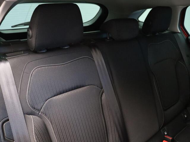 Renault MEGANE Estate dCi 110pk Eco2 Limited | Navigatie | Cruise Control | Climate Control | Verwarmde voorstoelen | Trekhaak | 2e eigenaar!|