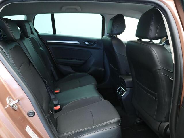 Renault MEGANE Estate 160pk Plug-In Hybrid Intens | Accu Score 92 | Plug-in Hybride!| Climate Control | Navigatie | Velgen Lichtmetaal |