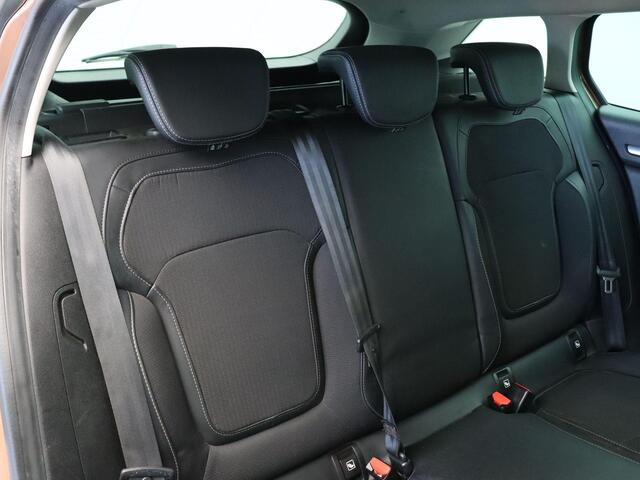 Renault MEGANE Estate 160pk Plug-In Hybrid Intens | Accu Score 92 | Plug-in Hybride!| Climate Control | Navigatie | Velgen Lichtmetaal |