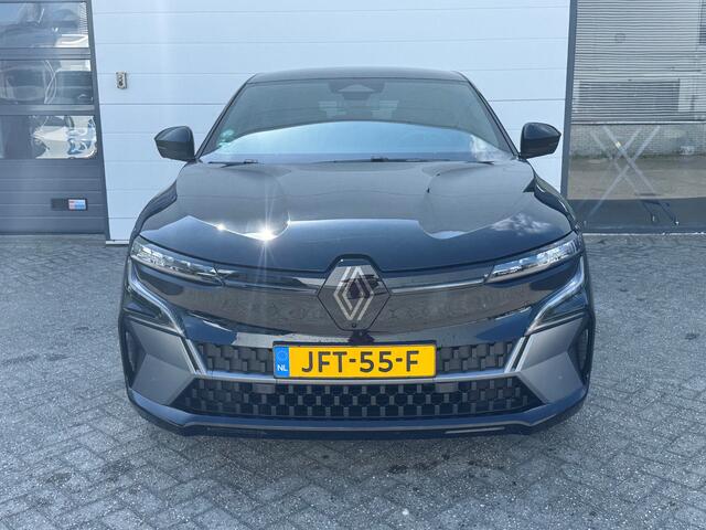 Renault MEGANE E-Tech comfort range esprit alpine 60 kWh | 360° Camera | Harman Kardon geluid | Elektrische stoelen | DEMO - VRAAG NAAR DE BESCHIKBAARHEID