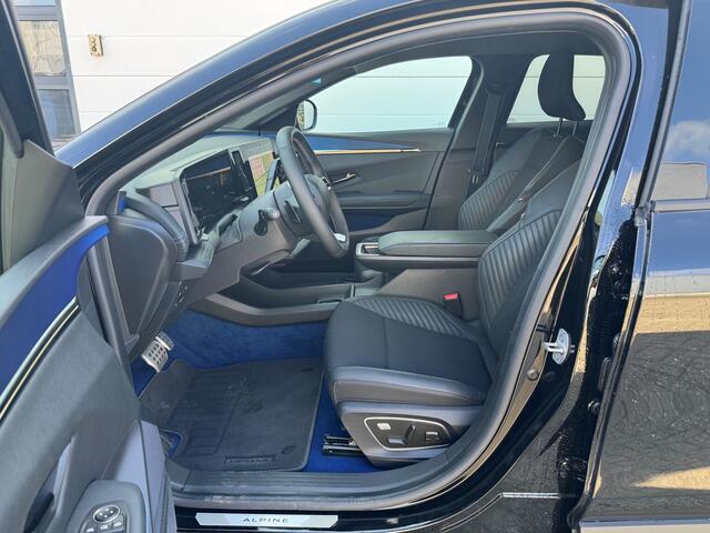 Renault MEGANE E-Tech comfort range esprit alpine 60 kWh | 360° Camera | Harman Kardon geluid | Elektrische stoelen | DEMO - VRAAG NAAR DE BESCHIKBAARHEID