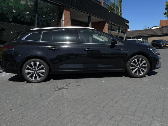 Renault MEGANE Estate 1.6 E-Tech Plug-In Hybrid 160 R.S. Line / STOELVERWARMING / PARKEERSENSOREN / ACHTERUITRIJCAMERA / HEAD-UP DISPLAY