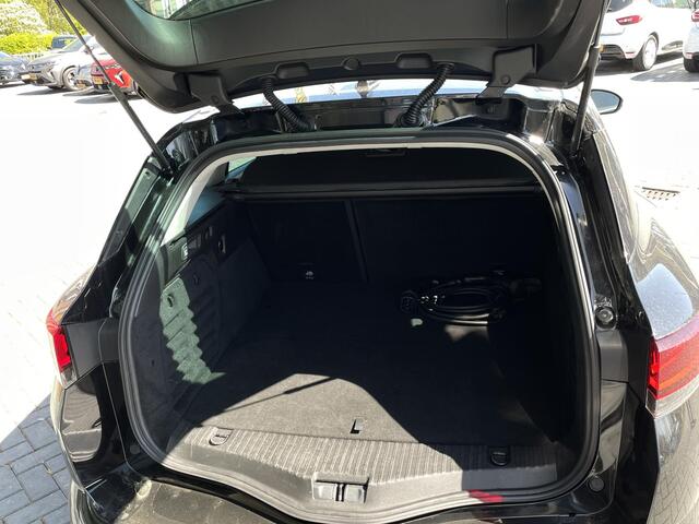 Renault MEGANE Estate 1.6 E-Tech Plug-In Hybrid 160 R.S. Line / STOELVERWARMING / PARKEERSENSOREN / ACHTERUITRIJCAMERA / HEAD-UP DISPLAY