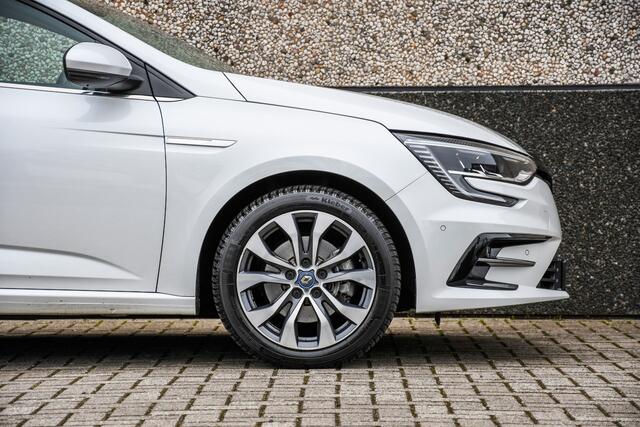 Renault MEGANE Estate 1.6 E-Tech Plug-In Hybrid 160 R.S. Line