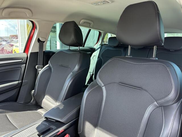 Renault MEGANE Estate TCe EDC 140 Intens | AUTOMAAT l Dealeronderhouden |