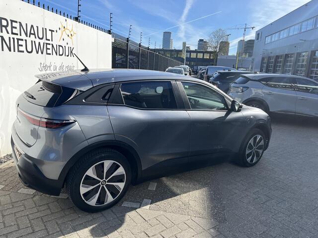 Renault MEGANE E-Tech EV60 Optimum Charge Evolution ER / CAMERA / PARKEERSENSOREN VOOR EN ACHTER / APPLE CARPLAY ANDROID AUTO