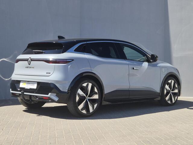 Renault MEGANE E-Tech comfort range techno 60 kWh / SOH 91.31% / Trekhaak afneembaar / CCS snellader / Draadloze telefoon lader / Apple Carplay Android Auto / Adaptief cruise control / Keyless Entry/Start / Achteruitrijcamera / Climate control /
