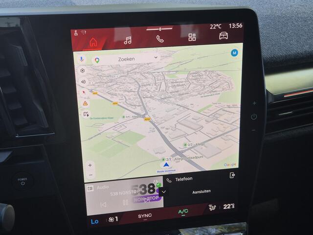 Renault MEGANE E-Tech comfort range techno 60 kWh / SOH 91.31% / Trekhaak afneembaar / CCS snellader / Draadloze telefoon lader / Apple Carplay Android Auto / Adaptief cruise control / Keyless Entry/Start / Achteruitrijcamera / Climate control /